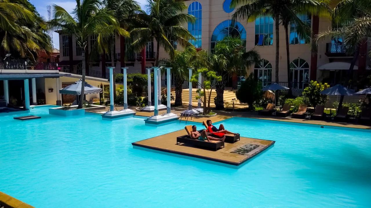 Le Grand Hotel Diego Antsiranana Luaran gambar
