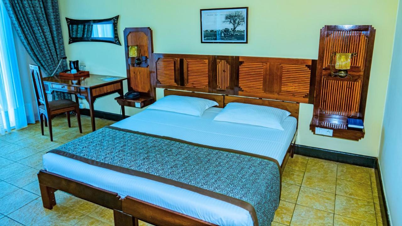 Le Grand Hotel Diego Antsiranana Luaran gambar